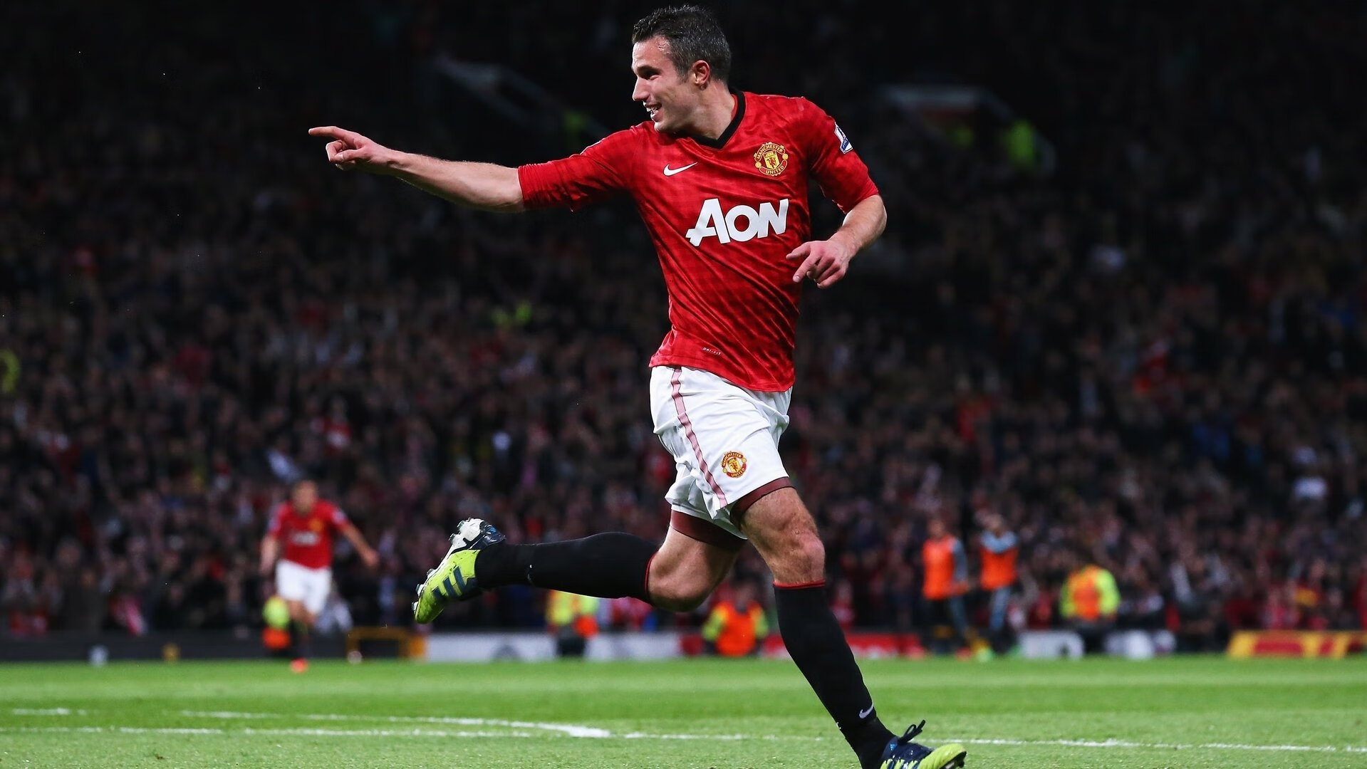 英超：曼城主场5-1大胜，继续领跑积分榜，曼城去年英超积分